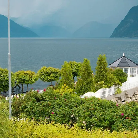 Two-bedroom In * Leikanger (Sogn og Fjordane)